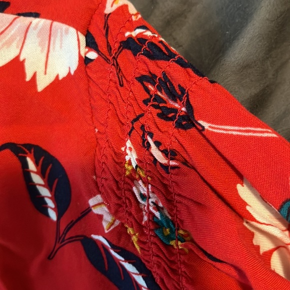 🚩(2 for $6) Maternity shirt - Picture 6 of 6